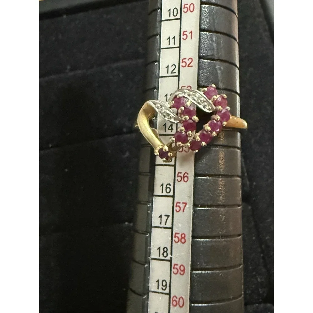 10kt Yellow Gold Ruby Double Heart Ring CTS Size 7 One Stone Missing Fix Scrap